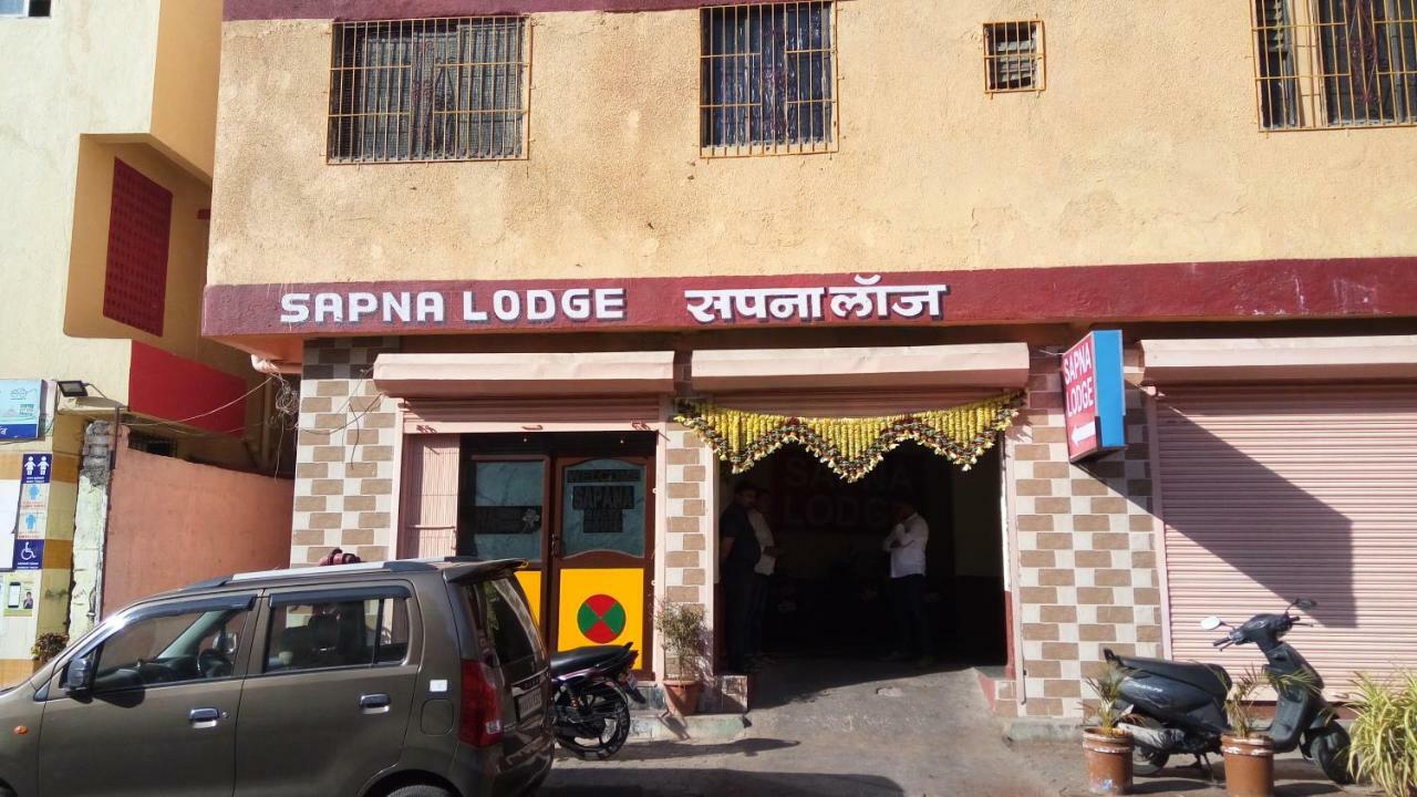 Hotel Sapna Lodge Vashi Buitenkant foto